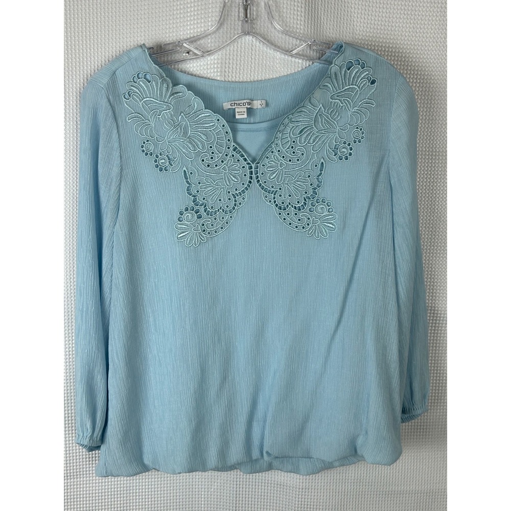 Chicos Light Blue Crinkle Embroidered Butterfly Eyelet Blouse Top Size 1 US 8